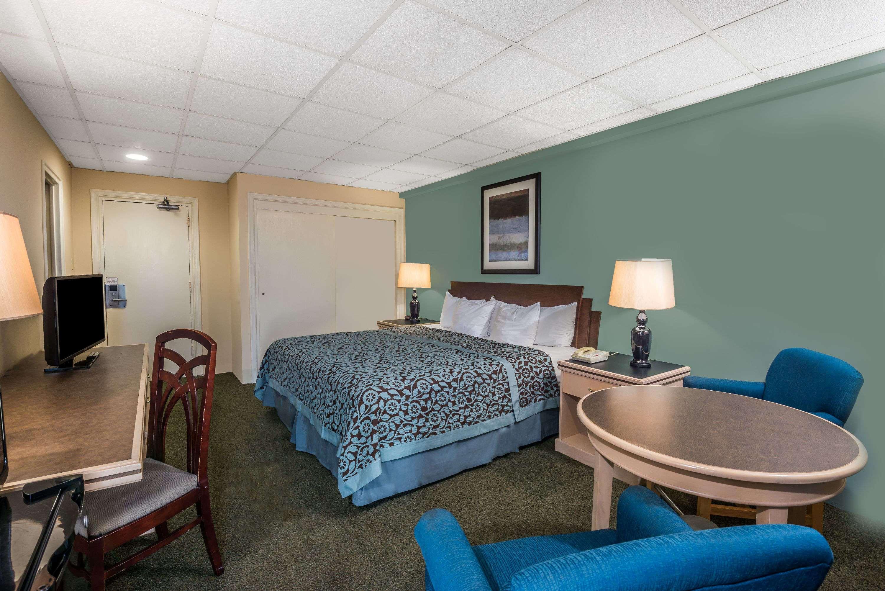 Days Inn By Wyndham Atlantic City Oceanfront-Boardwalk Exterior photo