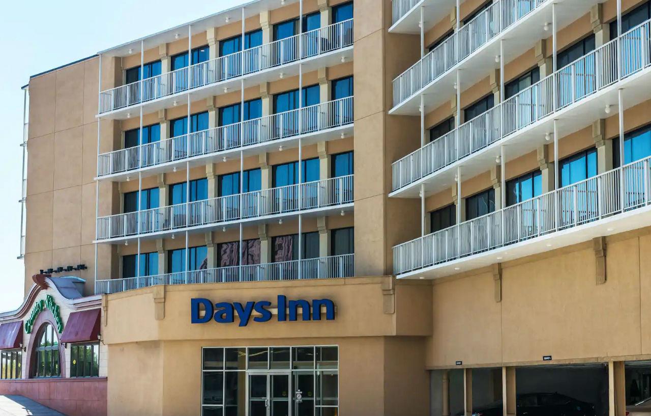 Days Inn By Wyndham Atlantic City Oceanfront-Boardwalk Exterior photo